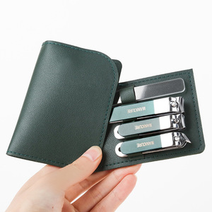 <span class=keywords><strong>Set</strong></span> di 4/10 Pezzi Professionali <span class=keywords><strong>e</strong></span> Durevoli per <span class=keywords><strong>Manicure</strong></span> <span class=keywords><strong>e</strong></span> <span class=keywords><strong>Pedicure</strong></span>, Kit di Strumenti per la Cura delle Unghie in Acciaio al Carbonio Premium con Scatola - Product Image 2