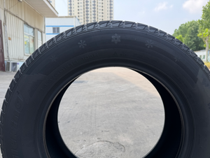 Neumáticos de Invierno Marca Mileking, Rendimiento en Curvas y Estabilidad de Dirección en Carreteras de Hielo para Conducción Urbana - Product Image 5