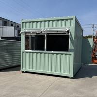 Café-bar préfabriqué en conteneur de 10 pieds, personnalisé, avec panneaux sandwich isolés, structure en acier, comptoir et fenêtre de service