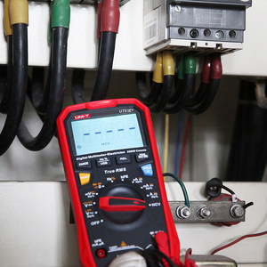 UT61E+ Multímetro Profesional True RMS de 6000 Contenedores con Rango Automático, NCV, Voltímetro, Amperímetro y Ohmímetro para Electricistas - Product Image 5