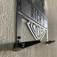 Casque de moto en métal et support de veste, cadeau d'art mural pour les amateurs de moto, décoration murale personnalisée