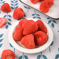 Vacuüm Gebakken Verse Aardbei Gedehydrateerd Fruit Goedkope Prijs Geen Pigmenten 100% Natuurlijk Fruit Groothandel Drogen Gezonde Chips