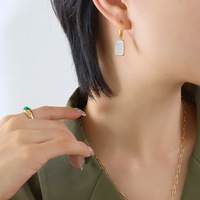 SongYi Casual White Shell Ensemble de colliers de boucles d'oreilles en métal à la mode et élégants