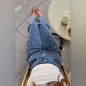 Jeans de mujer de moda con cintura asimétrica, diseño cruzado frontal, vintage, con cuentas, pierna recta y bajo deshilachado - Product Image 3