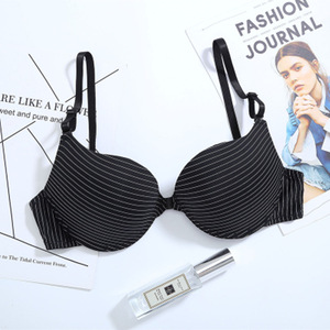 <span class=keywords><strong>Reggiseno</strong></span> Gotico Sexy da Donna <span class=keywords><strong>in</strong></span> <span class=keywords><strong>Cotone</strong></span> con Chiusura Frontale, Stampa a Fiocco, Push-up con <span class=keywords><strong>Ferretto</strong></span>, <span class=keywords><strong>Senza</strong></span> Schienale, Intimo Carino - Product Image 1