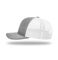 Gorra Trucker Personalizada con Botón Metálico Superior, Logotipo Bordado en Relieve, Visera Curva, Ribete de Cuerda Gruesa para Hombre