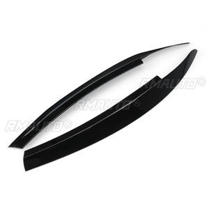 Paire de garnitures de phares avant pour VW Scirocco R GTS 2008 2009 2010 2011 2012 2013 2014 2015 2016 2017 Noir brillant - Product Image 1
