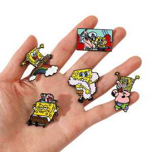 Spilla in metallo classica SpongeBob SquarePants: Personaggi di SpongeBob, Patrick Stella, Gambero, Polpo, Fratello - Accessorio in lega a forma di cartone animato - Product Image 5