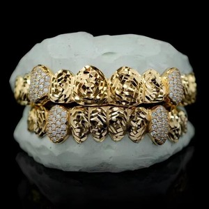 Joyería Dental de Alta Demanda: Grillz de Diamantes con Acabado en Oro y Plata para Hombres y Mujeres, Ideal para Fiestas, Disponible con Descuento - Product Image 4