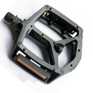 Pedales de Bicicleta de Montaña con Rodamientos de Plástico Antideslizantes y Reflectantes, Eje de Cromoly para Bicicletas de Montaña - Product Image 1