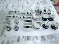 Perlengkapan Pintu Geser Kaca Modern Roda Ganda Tanpa Bingkai, Partisi Kaca Shower Kering & Basah Terpisah Satu Set Lengkap
