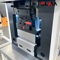Mini presse plieuse servo électrique 30Ton 1250mm longueur de flexion ± 0.001mm précision pour pièces de laboratoire et de précision