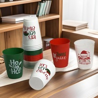 Lot de quatre mugs de Noël en plastique réutilisables de 47 cl, pour boire directement, respectueux de l'environnement, pour les fournitures de fête de fin d'année