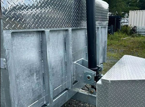 Remorque à benne spéciale pour la construction, compartiment entièrement fermé, conception étanche, transmission par engrenages, puissante - Product Image 5