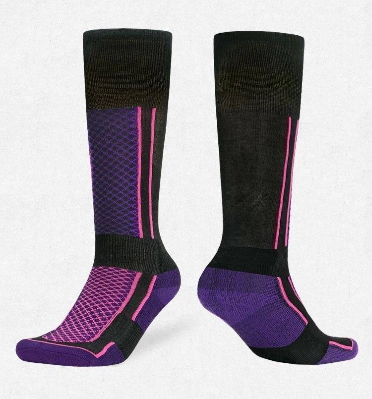 ผู้หญิง-สีม่วงและสีดำ