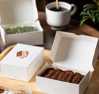 Boîte en carton personnalisée haut de gamme en matériaux recyclés avec revêtement UV, logo en relief et impression pour gâteau au tiramisu