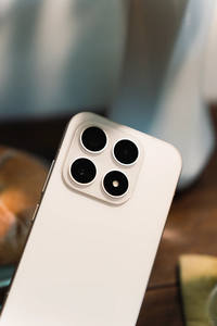 Smartphone 5G Déca-Core Blanc Version Basique 17 Haute Performance pour le <span class=keywords><strong>Travail</strong></span> IA Android 15 Écran OLED 120Hz 6,9'' 5000mAh 64MP Français - Product Image 2