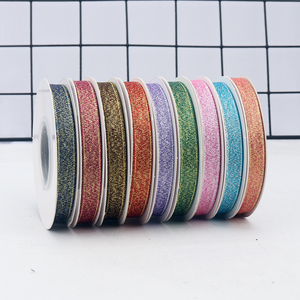 Cintas de regalo decorativas metálicas doradas y plateadas con purpurina colorida de poliéster 100% de diferentes tamaños y de alta calidad al por mayor - Product Image 3