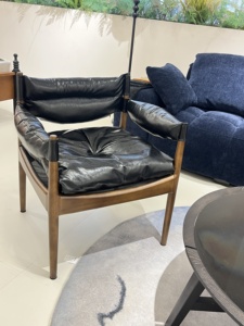 Fauteuil d'appoint rétro en cuir noir de haute qualité, chaise longue de loisirs à structure en bois massif pour salon et chambre à coucher - Product Image 3