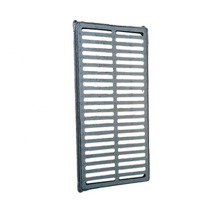 Grille de drainage en <span class=keywords><strong>fonte</strong></span> robuste EN124 pour allées extérieures, modèle gris noir, revêtement bitumé - Product Image 1