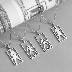 Collana da Uomo con Ciondolo in Acciaio al Titanio a Forma di Pallone da Calcio Cristiano <span class=keywords><strong>Ronaldo</strong></span> N.7, Collana Hip-hop, Regalo Ricordo per Fidanzato - Product Image 4