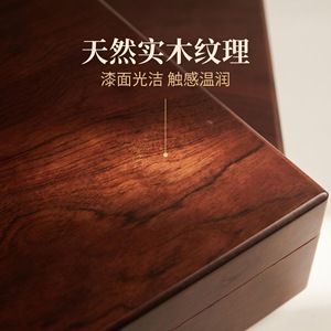 Boîte cadeau rectangulaire en bois massif personnalisée, bois naturel laqué, faite à la main pour l'emballage artisanal - Product Image 1