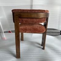 Chaises de salle à manger en bois de caoutchouc avec cadre en tissu bouclé de luxe et tissu en polyester recyclé David
