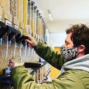 中国制造商库存充足，可批发出售密封重力式干果坚果分配器，用于保持散装食品的新鲜度更久 - Product Image 1