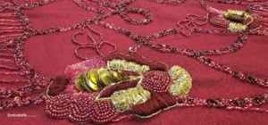 Venta al por mayor de lujo 100% poliéster tela de encaje nupcial bordado brillo tul con cuentas de lentejuelas tubo ecológico para niñas - Product Image 3