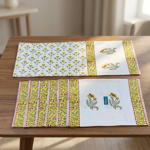 Ensemble de 7 pièces : Chemin de table et set de tapis à motifs floraux imprimés à la main |   Décoration de table en tissu 100% coton pour la maison et la salle à manger - Product Image 3