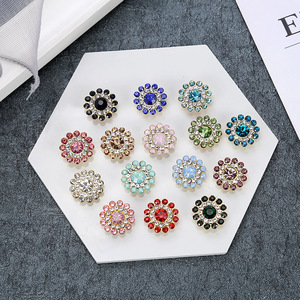 Botón de diamantes de imitación con forma de girasol, 14 mm, redondo, accesorios de joyería para manualidades DIY, venta al por mayor - Product Image 1