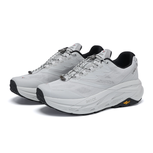 Stock Vissar Nouveau modèle de baskets de sport unisexe avec semelle extérieure à motif dents de <span class=keywords><strong>requin</strong></span>, semelle intermédiaire en EVA, résistantes aux éclaboussures, absorption des chocs et rebond - Product Image 1