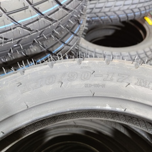 Neumático <span class=keywords><strong>para</strong></span> motocicleta 110/90-17 Llantas y neumáticos <span class=keywords><strong>para</strong></span> motocicleta - Product Image 3