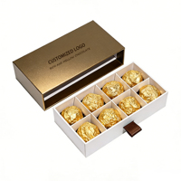 Boîte-cadeau de papier d'emballage de chocolat de truffe de LOGO personnalisé d'usine de source avec la boîte noire de luxe de chocolat de sandwich de séparateur