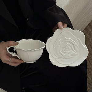 Wholesale of Korean-style ins petal rose ceramic coffee cups and saucers with high appearance standards, afternoon tea, and - Product Image 6