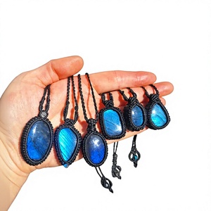 Colliers pendentifs bohèmes faits à la main, incrustation de pierre bleue naturelle, corde en chanvre noir, bijoux unisexes, cadeau, à porter tous les jours, HARI OM - Product Image 1