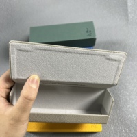 Étui à lunettes en fer de luxe de couleur unie - Design rectangulaire minimaliste avec logo personnalisable