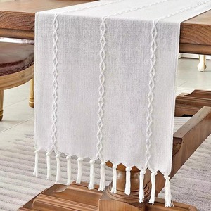 Chemin de <span class=keywords><strong>table</strong></span> vintage en coton et lin tissé, brodé à la main, motif floral, style américain, personnalisable, pour <span class=keywords><strong>mariage</strong></span>, fête, décoration de salle à manger - Product Image 3