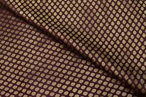 Tela de Brocado de Poliéster Ecológica y Brillante con Estampado Floral Abstracto para Vestidos, Ropa Étnica y Atuendos de Diseñador (Niñas) - Product Image 2