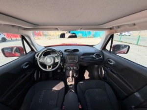 Jeep Renegade 1.4T 180T Automatica SUV Usata del 2017 - Motore Turbo Affidabile, Adatta per Fuoristrada, Basso Chilometraggio, Telecamera Posteriore - Product Image 6