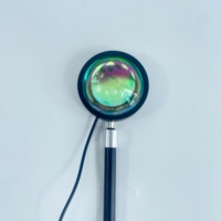 Mini projecteur LED USB moderne avec télécommande, lampe de nuit intelligente RGB pour chambre à coucher