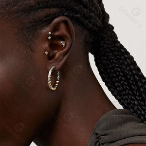 Boucles d'oreilles créoles maxi Gemnel en argent 925, arc-en-ciel, surdimensionnées, style rivière, baguette, colorées, bijoux statement pour un look audacieux - Product Image 2