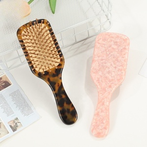 Peine para el pelo de acetato con logotipo personalizado, con colgante de concha blanca, creativo y bonito, peine para flequillo y maquillaje, peine con cojín de aire, peines para el pelo personalizados - Product Image 1