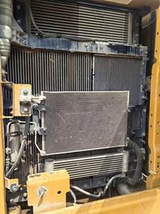 Excavadora Grande de Segunda Mano CAT 320D 320d2 Caterpillar de 20 Toneladas, Fabricada en Japón, Excavadora de Cadenas Caterpillar 320 Usada en Stock - Product Image 6