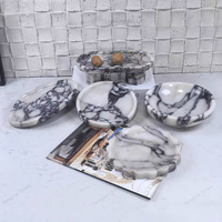 Élégant support de plateau en marbre beige, plateau rond en travertin et socle, support de présentation et de rangement pour bijoux en marbre