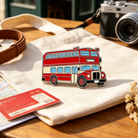 Pins en métal de haute qualité de la marque Pinstar, style vintage, bus rouge à deux étages de Londres, personnalisables avec LOGO, vierges, motif dessin animé pour