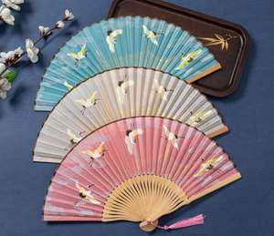 Abanico Plegable Grande de Bambú con Diseño Tallado, Impresión Personalizada, Artesanía Ecológica para Negocios o Eventos de Halloween - Product Image 5