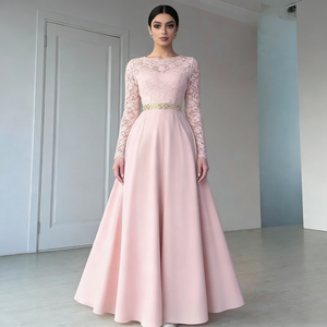 Robes de soirée maxi élégantes <span class=keywords><strong>pour</strong></span> femmes, en satin de dentelle rose clair, col rond, manches longues, ceinture dorée, <span class=keywords><strong>taille</strong></span> cintrée, silhouette évasée - Product Image 1