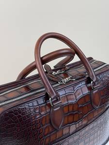 กระเป๋าหนังจระเข้ผู้ชาย กระเป๋าถือหรูหราสำหรับผู้ชาย กระเป๋าเอกสารหนังสั่งทำพิเศษ กระเป๋าสตางค์ผู้ชาย แบรนด์ดีไซเนอร์ กระเป๋าเป้หนังจระเข้แท้ - Product Image 4