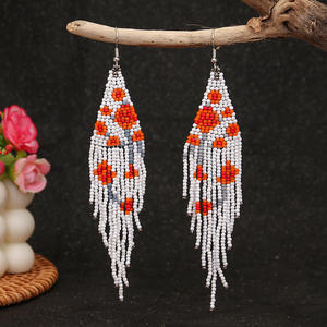 ต่างหูทองเหลืองทรงเรขาคณิตทันสมัย ประดับพู่หลากสีสันลายดอกไม้สไตล์วินเทจ พร้อมลูกปัดข้าวสำหรับผู้หญิง UIONEN 1848 - Product Image 2